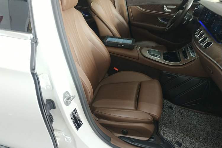 Used Mercedes-Benz E-Class 2023 E 260 L