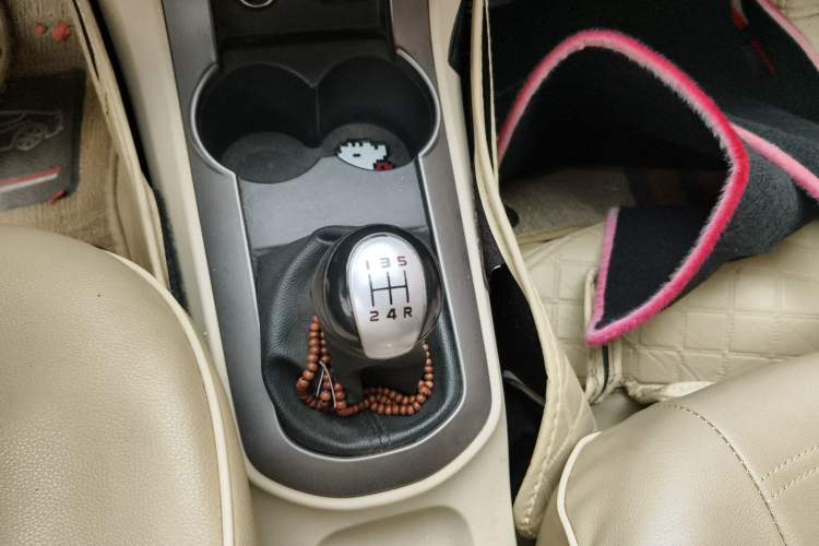 Used Haima M3 2015 1.5L Manual Standard Edition Gear Lever