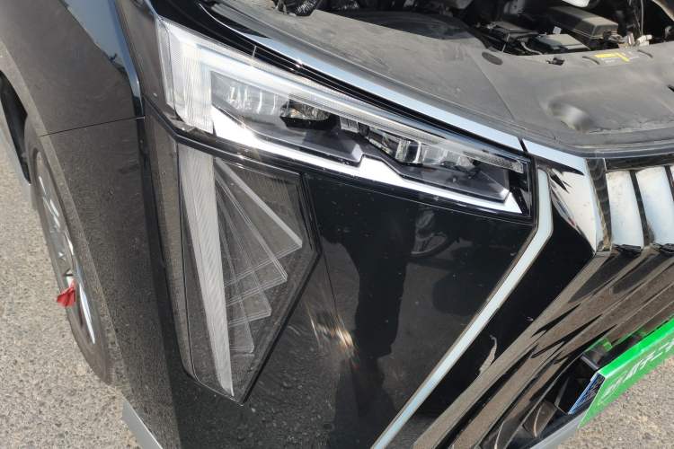 Used GAC Trumpchi M8 2023 Zongshi Series 400T Ultimate Edition Right Front Headlight