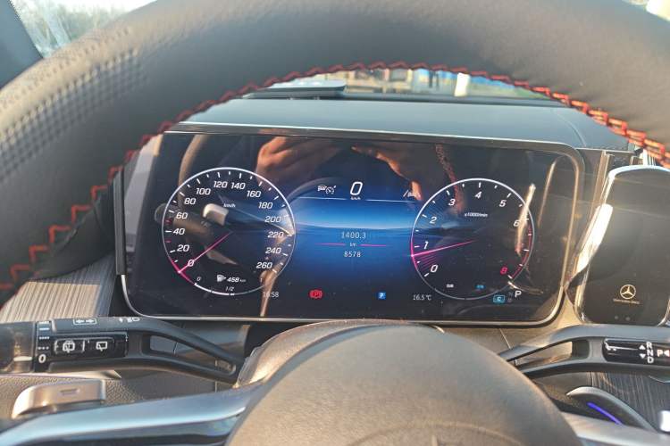 Used Mercedes-Benz GLC 2025 GLC 260 L 4MATIC Luxury Model
