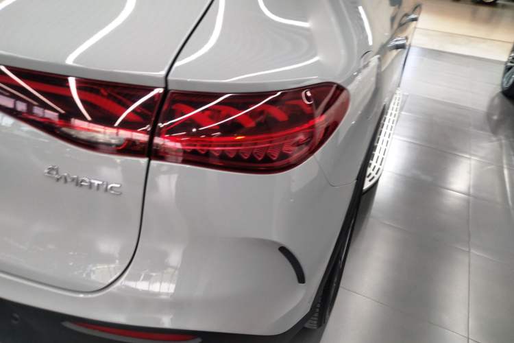 Used Mercedes-Benz EQE SUV 2023 500 4MATIC Exterior 3