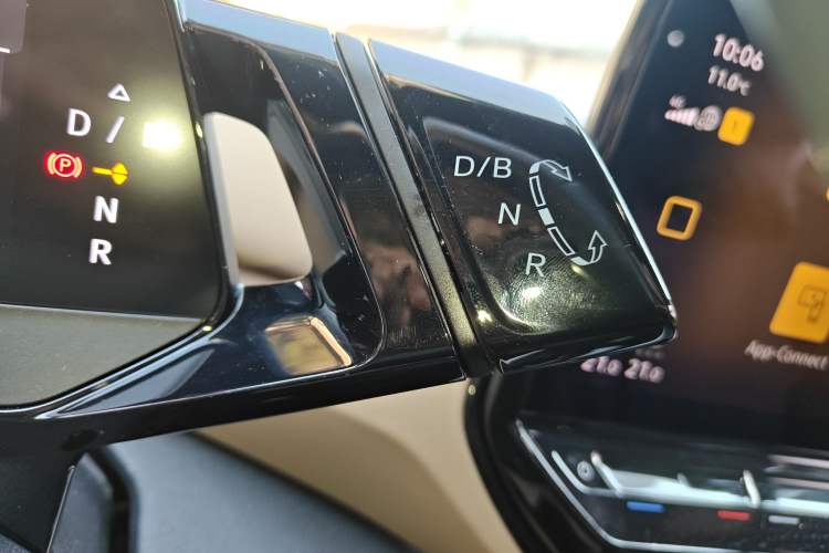 Used Volkswagen ID.4 X 2022 Pure Smart Edition Gear Lever