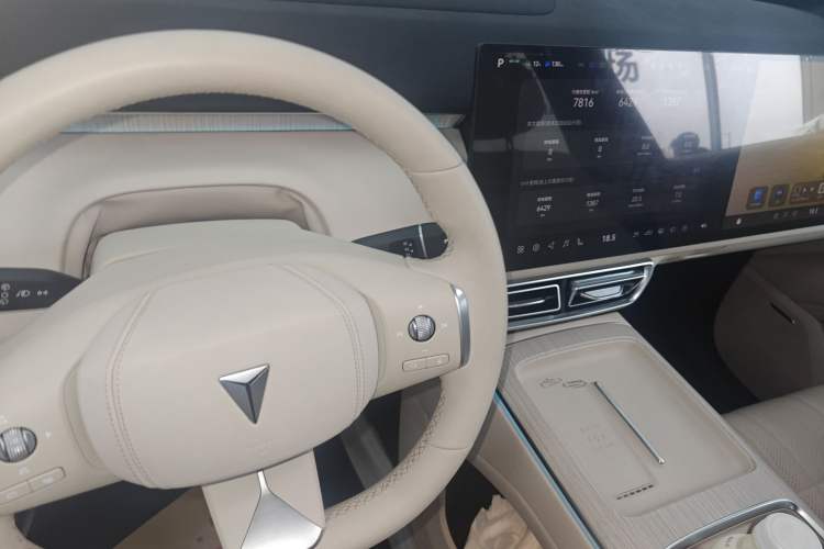 Used Deepal S09 2025 Four-Wheel Drive Ultra+ Custom Edition
