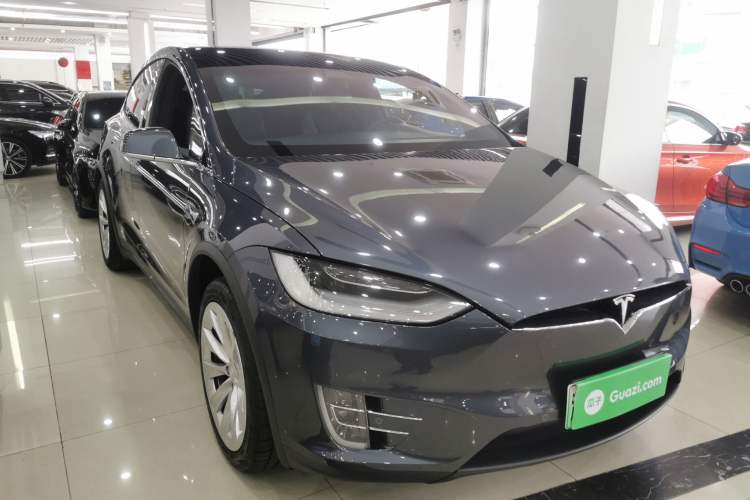 Used Tesla Model X 2019 Long-Range Version Front Right 45 Deg