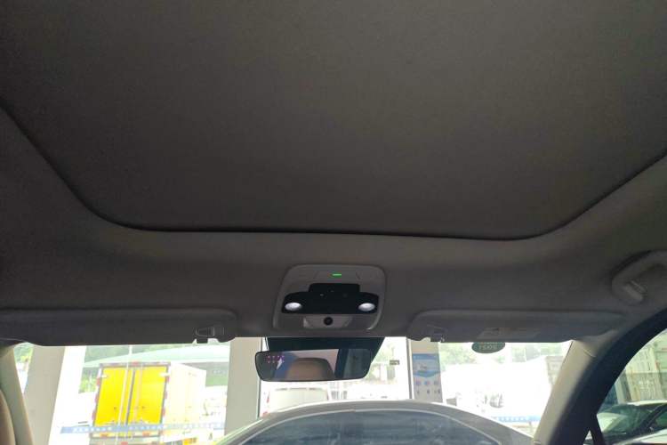 Used Nio ES8 2018 Founder Edition Headliner