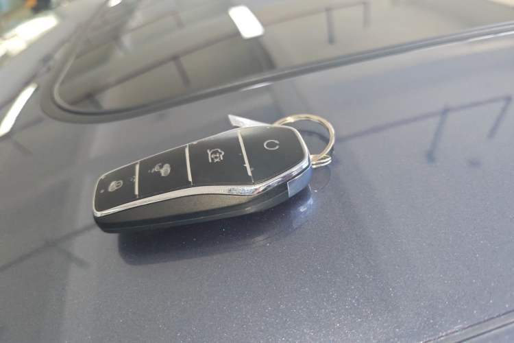 Used BYD Seal 06 New Energy 2025 DM-i Smart Drive 120KM Deluxe Model Interior 1