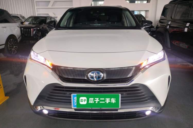 Used Toyota Harrier 2022 Dual-Engine 2.5L CVT Two-Wheel Drive Luxury Edition Front