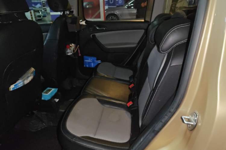 Used Skoda Yeti 2016 1.4TSI DSG Advanced Edition Left Rear Seat