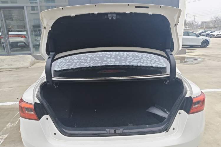 Used Zotye Z360 2017 1.5L Manual Luxury Model