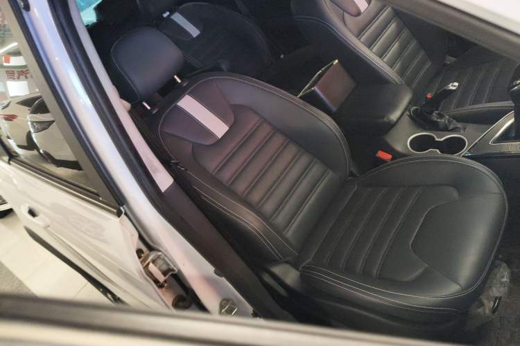 Used FORTHING SX6 2019 1.6L Manual Luxury Model China VI Standard
