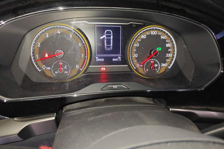 Used Volkswagen Passat 2019 330TSI Elite Edition China V Standard Odometer Close Up