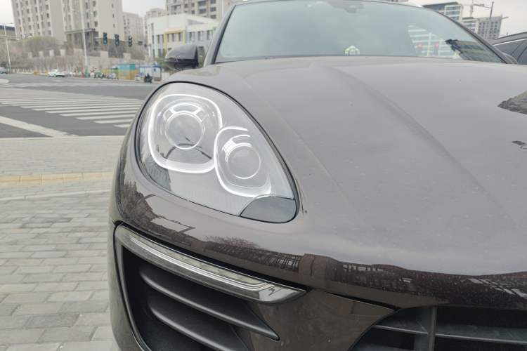 Used Porsche Macan 2017 Macan 2.0T Right Front Headlight