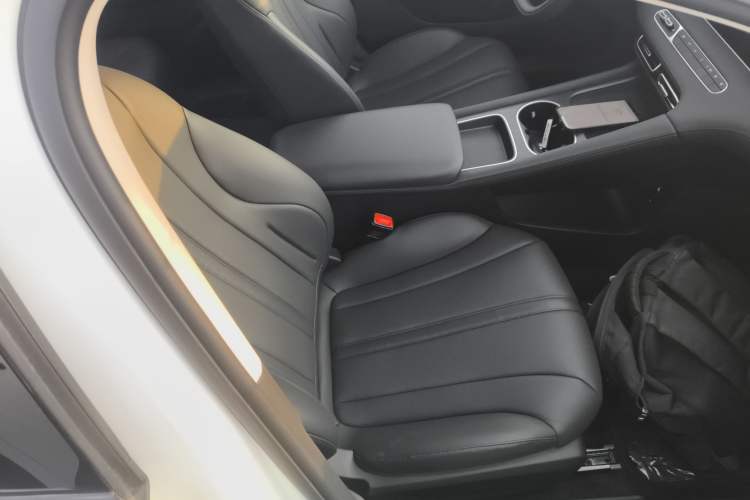 Used Roewe D7 2025 DMH 125km World Champion Edition