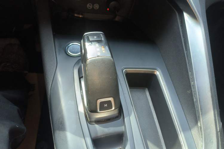 Used Peugeot 4008 2019 360THP First Edition Gear Lever