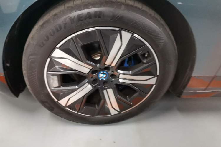 Used BMW iX 2022 xDrive40
