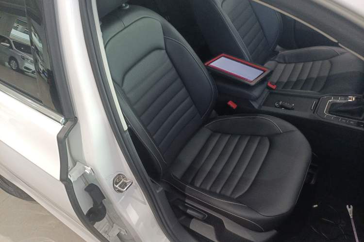 Used Volkswagen Lamando 2019 280TSI DSG Comfort Edition China VI standard
