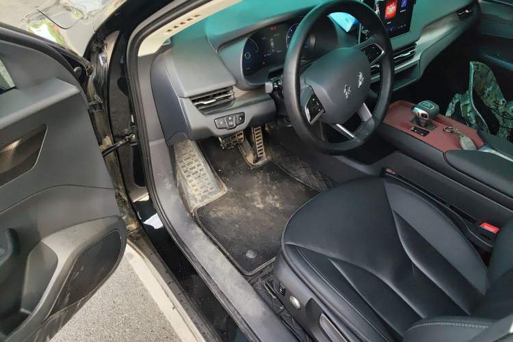 Used Hongqi E-QM5 2023 Revised Version Basic Travel Edition Driver Seat