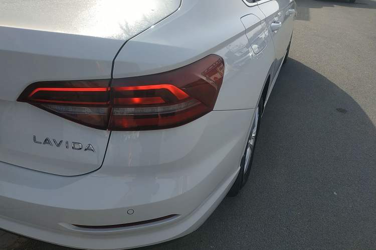 Used Volkswagen Lavida 2022 1.5L Automatic Fashion Edition