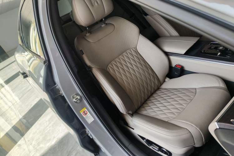 Used BYD Han 2025 DM-i Intelligent Driving Edition 125KM LiDAR Flagship Model