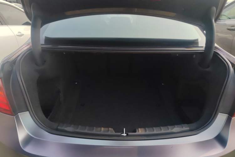 Used BMW 3 Series 2014 320Li Luxury Design Package