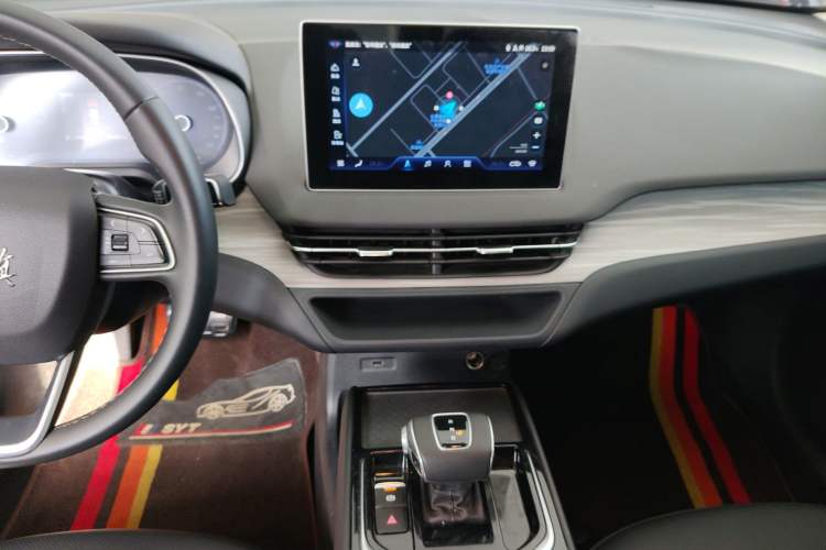 Used Hongqi E-QM5 2024 560km PLUS Audio And AC Panel