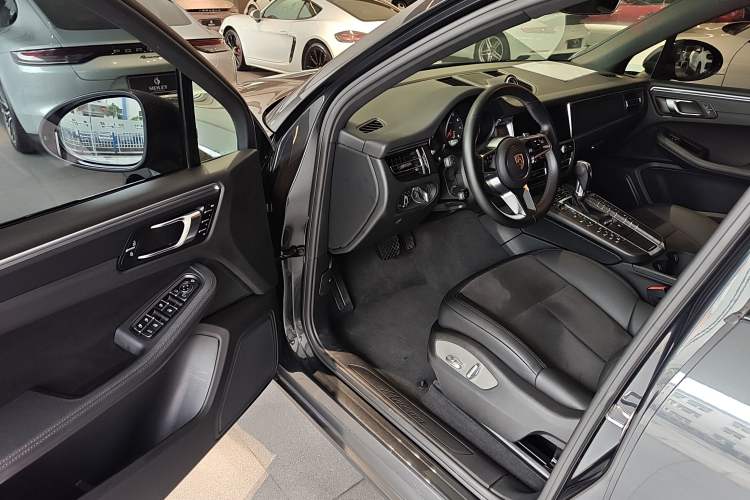 Used Porsche Macan 2018 Macan 2.0T Driver Seat