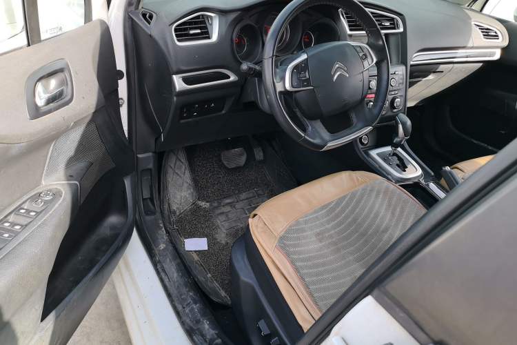Used Citroen C4L 2015 1.2T Automatic Luxury Edition Driver Seat