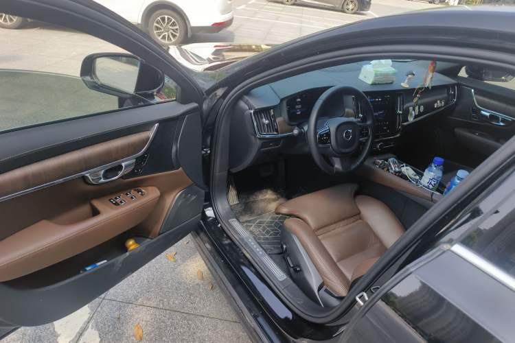 Used Volvo S90 2024 B5 Zhiyuan Luxury Edition