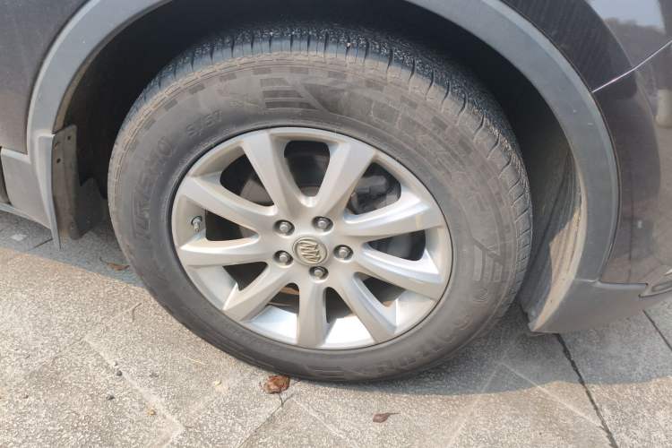 Used Buick Envision 2018 20T Two-Wheel-Drive Leading Model Right Front Wheel Hub