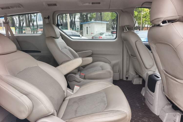 Used SAIC MAXUS G10 2016 2.0T Automatic Elite Edition
