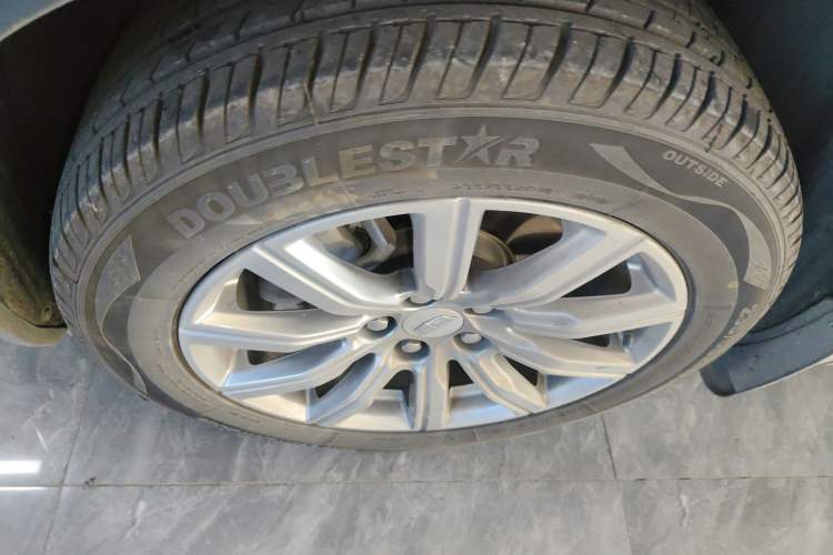 Used Cadillac XT4 2020 28T Two-Wheel-Drive Leading Version
