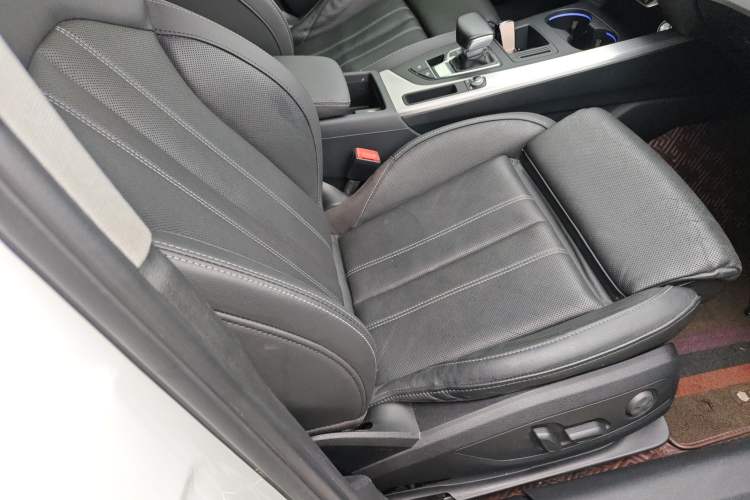 Used Audi A4L 2020 40 TFSI Luxury Dynamic Model