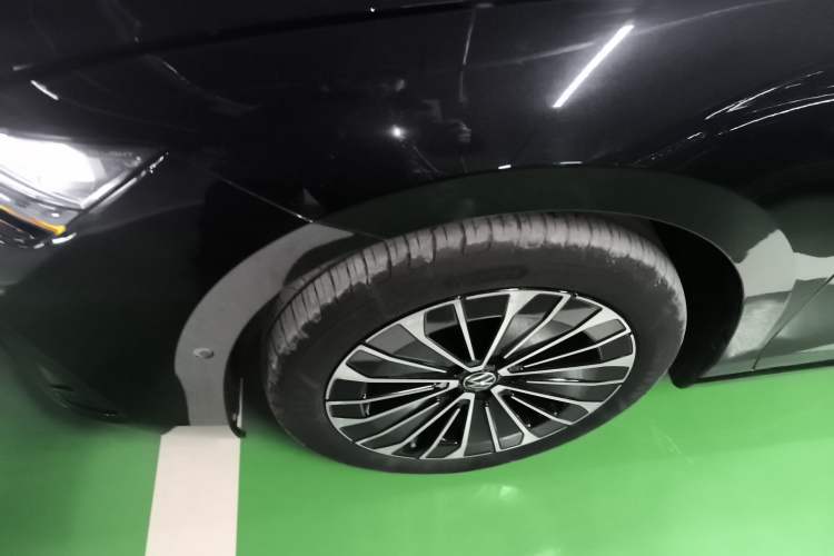 Used Volkswagen Magotan 2024 380TSI DSG Prestige Edition DaMai Package