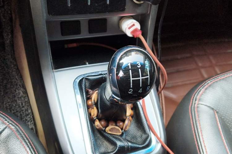 Used Geely Auto Classic Emgrand 2013 Hatchback 1.5L Manual Elite Model