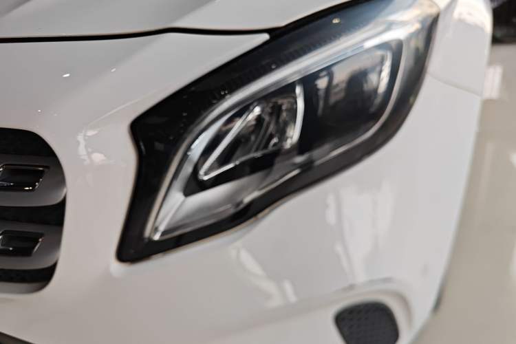 Used Mercedes-Benz GLA 2018 GLA 200 Fashion Model Left Front Headlight