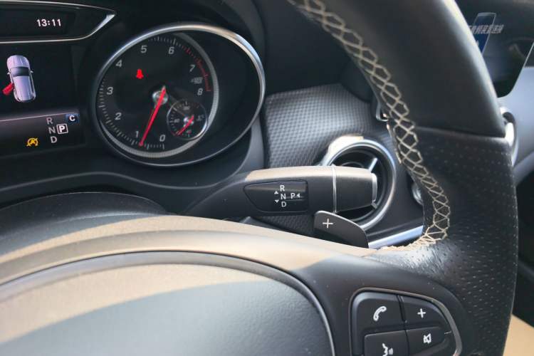 Used Mercedes-Benz GLA 2018 GLA 200 Fashion Model Gear Lever