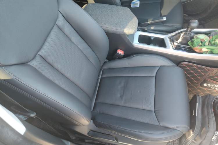 Used Wuling Jiachen 2022 1.5L Manual Enjoyment Elite Model