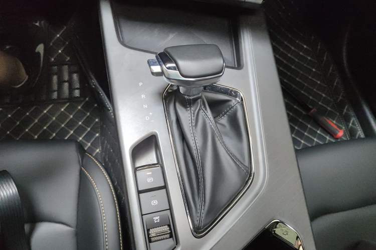 Used CHANGAN OSHAN X5 PLUS 2023 1.5T DCT Pioneer Edition Gear Lever