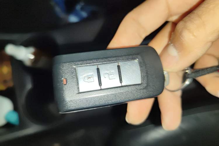 Used Mitsubishi Outlander 2013 2.4L 4x4 Luxury Navigation Edition 5 Seats