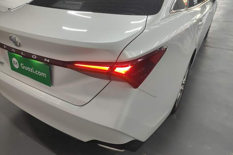 Used Toyota Avalon 2019 2.0L Ambition Edition China VI