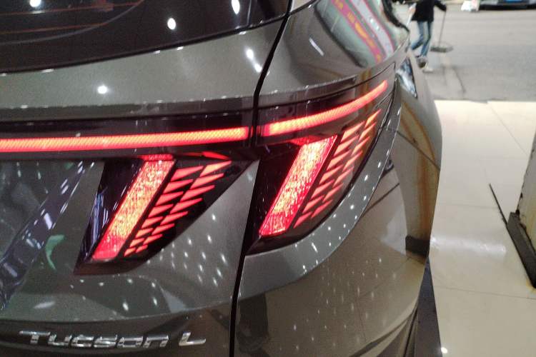 Used Hyundai Tucson 2021 Tucson L 1.5T DCT GLX Elite Edition Right Rear Taillight