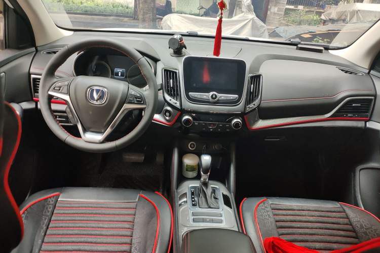 Used Changan CS55 2018 1.5T Automatic Colorful Edition China V Standard
