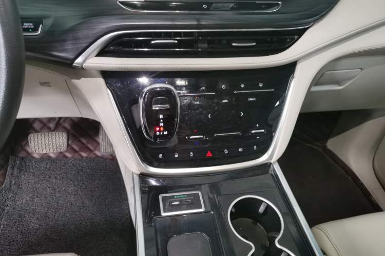 Used Buick GL8 2020 ES Land Cruiser 653T Comfort Edition Gear Lever