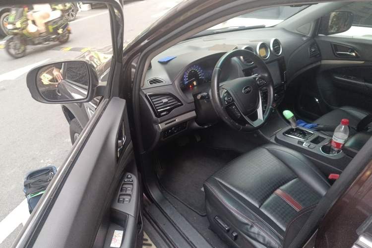 Used BYD S7 2015 2.0T Automatic Prestige Model
