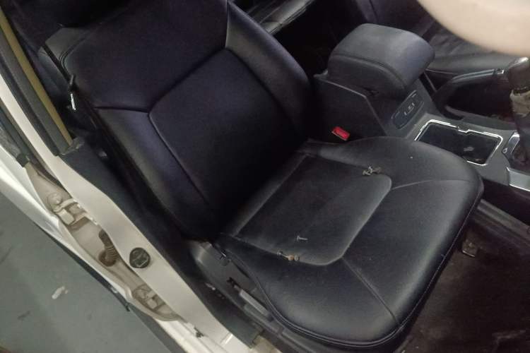 Used Leopaard Q6 2015 2.4L Manual Two-Wheel-Drive Elite Model