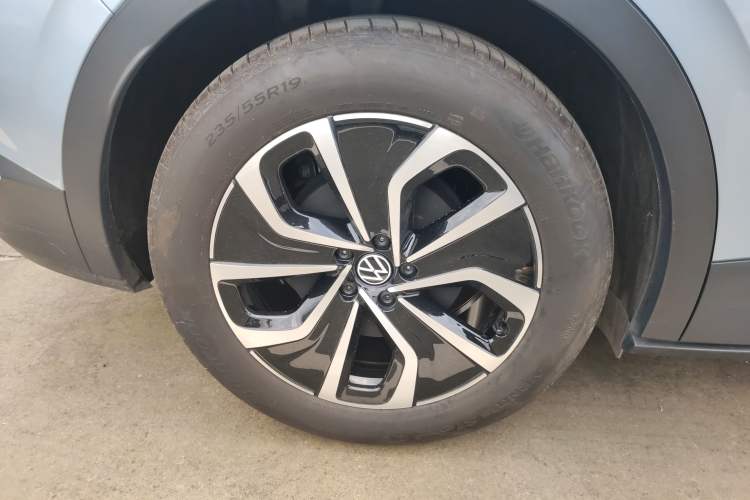 Used Volkswagen ID.4 X 2024 Pure & Smart Edition Right Rear Wheel Hub