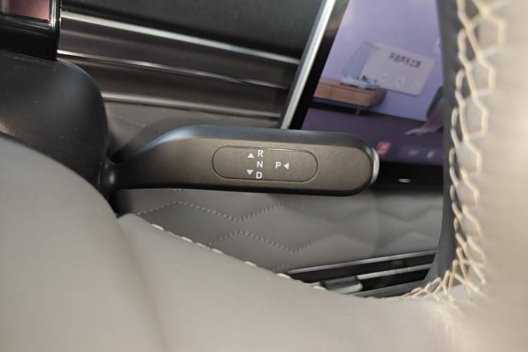 Used Dongfeng NAMMI 01 2024 430 Plus Smart+ Gear Lever