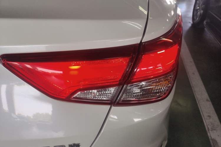 Used Nissan Lannia 2019 1.6L CVT Smart Connect Smart Cool Version China VI Standard Right Rear Taillight