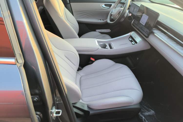 Used Roewe M7 DMH 2025 Model 160km Comfort Version