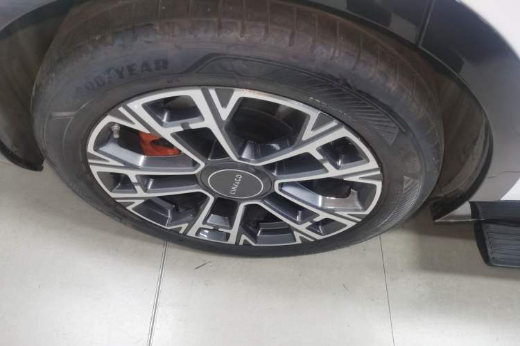 Used Lynk & Co 900 2025 2.0T Ultra Exterior 5